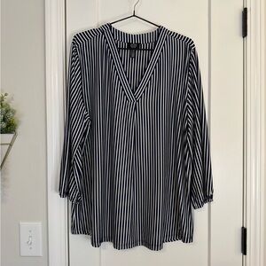 Jones New York Navy Blue/White Stripe Tunic Top